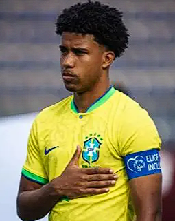 桑托斯闪耀赛场：切尔西客胜伯恩利的关键力量