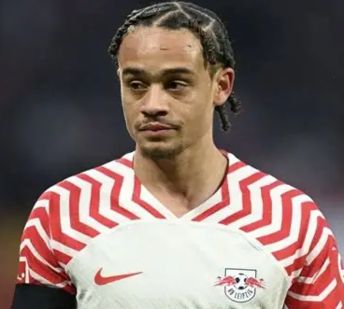 英超第15轮：哈维·西蒙斯闪耀热刺主场，获评队内最佳